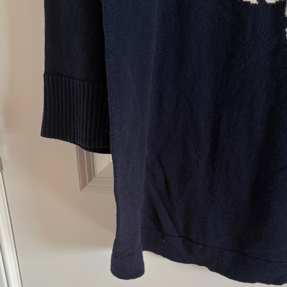 Chico's Navy Intarsia 3/4 Sleeve Pineapple Sweater Size 2 - Picture 3 of 7